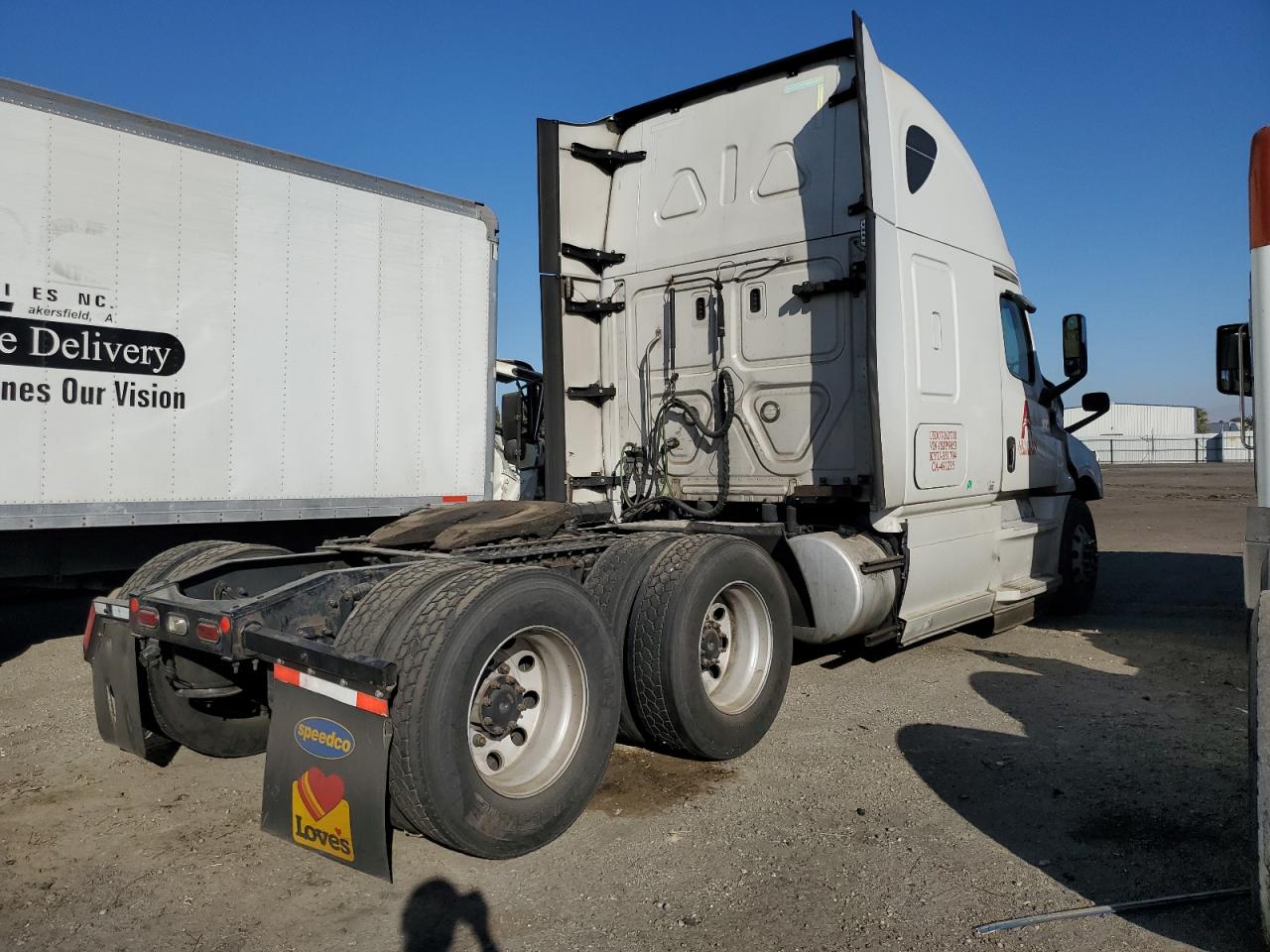 Lot #2989328617 2018 FREIGHTLINER CASCADIA 1