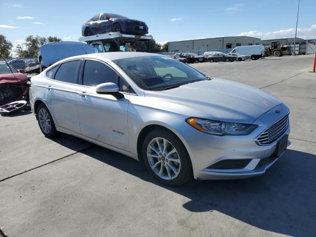 VIN 3FA6P0LU5HR384752 2017 Ford Fusion, Se Hybrid no.4