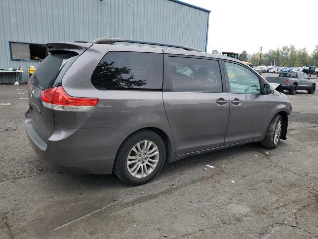TOYOTA SIENNA XLE 2013 gray  gas 5TDYK3DCXDS333764 photo #4