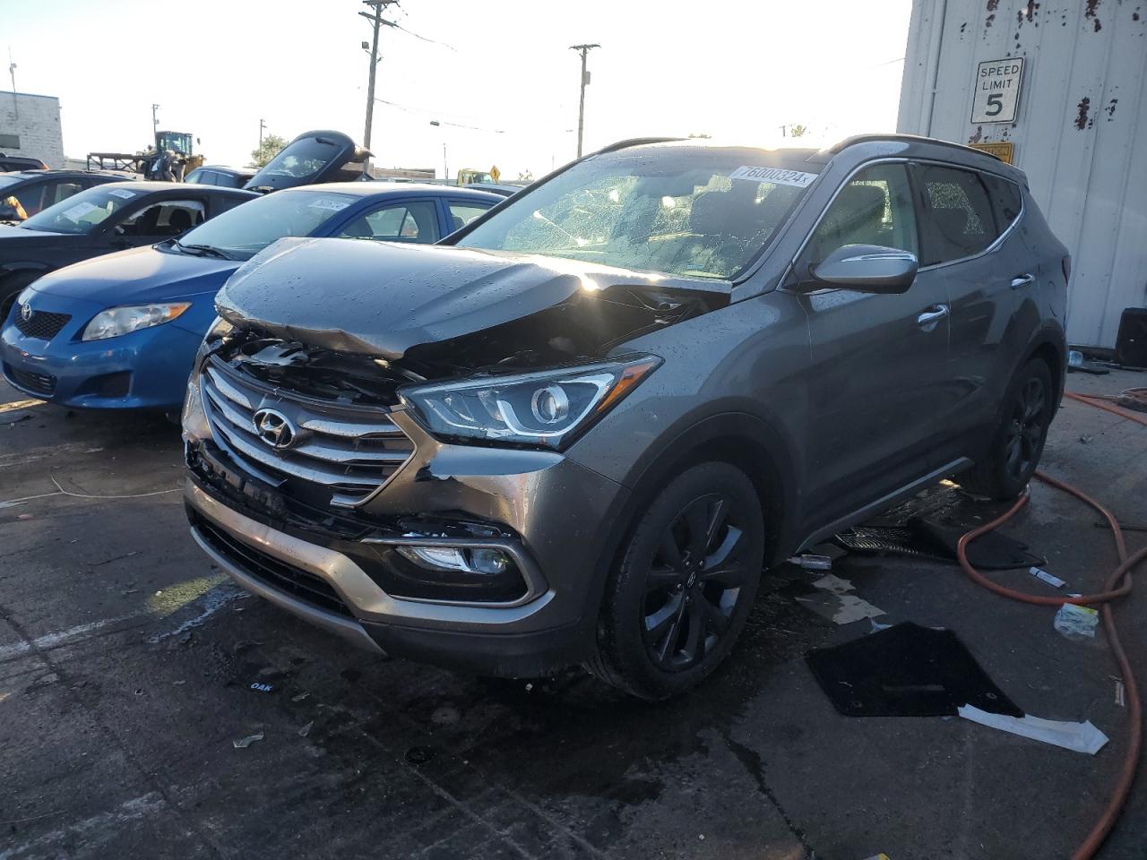  Salvage Hyundai SANTA FE