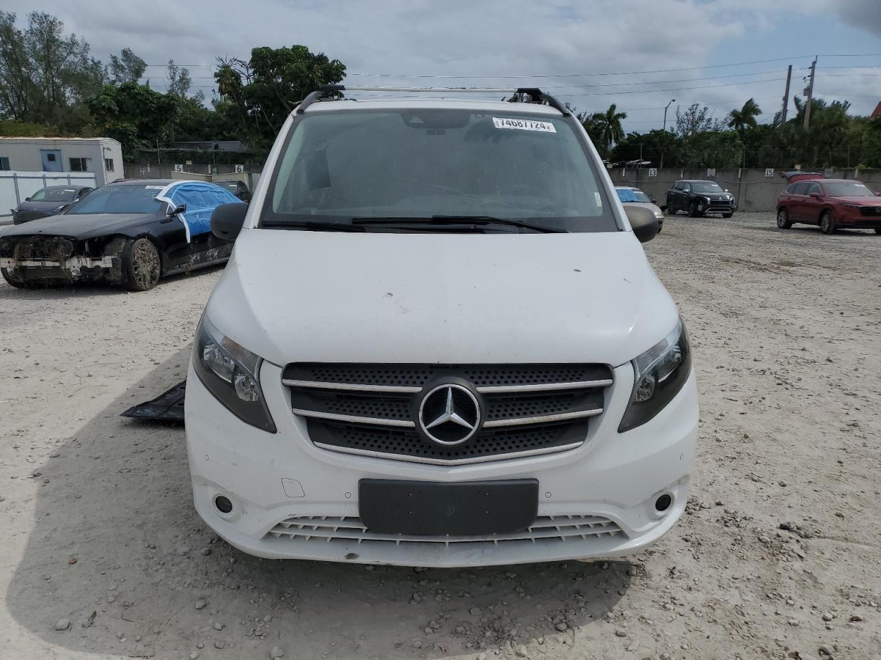 Lot #2974716166 2019 MERCEDES-BENZ METRIS