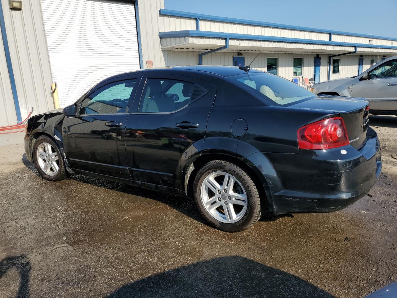 Lot #2902789284 2013 DODGE AVENGER SX