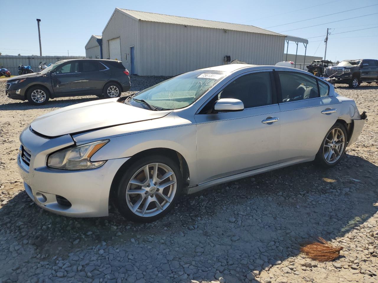 NISSAN MAXIMA S