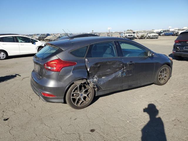 VIN 1FADP3K20FL358001 2015 Ford Focus, SE no.3