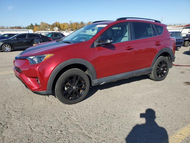 VIN 2T3RFREV8JW778199 2018 Toyota RAV4, Adventure no.1