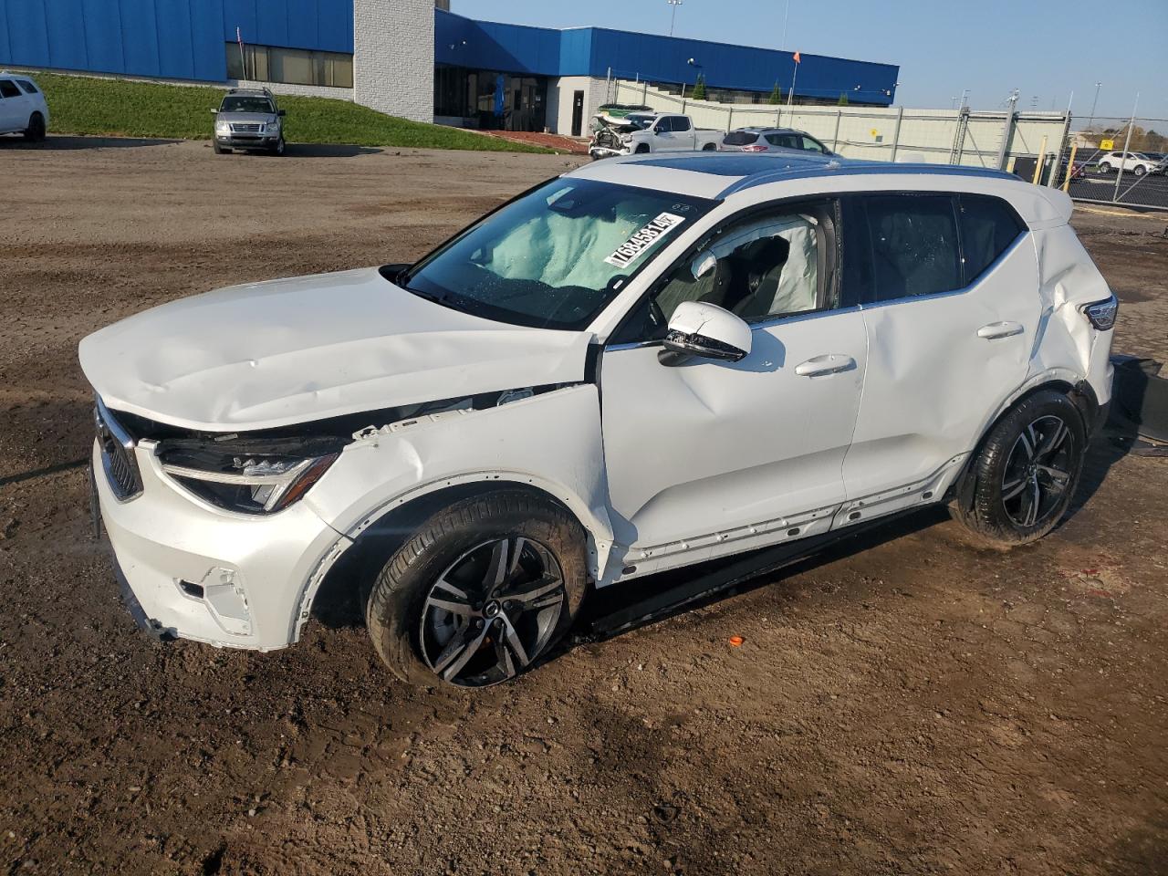 Lot #2969934979 2024 VOLVO XC40 CORE