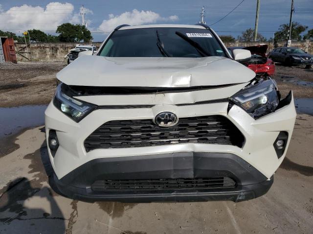 VIN 2T3A1RFV4NW297186 2022 Toyota RAV4, Xle Premium no.5