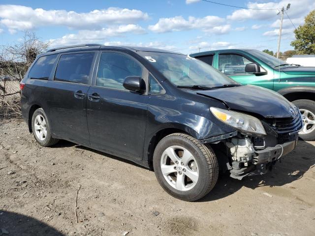 VIN 5TDKK3DC0GS707065 2016 Toyota Sienna, LE no.4