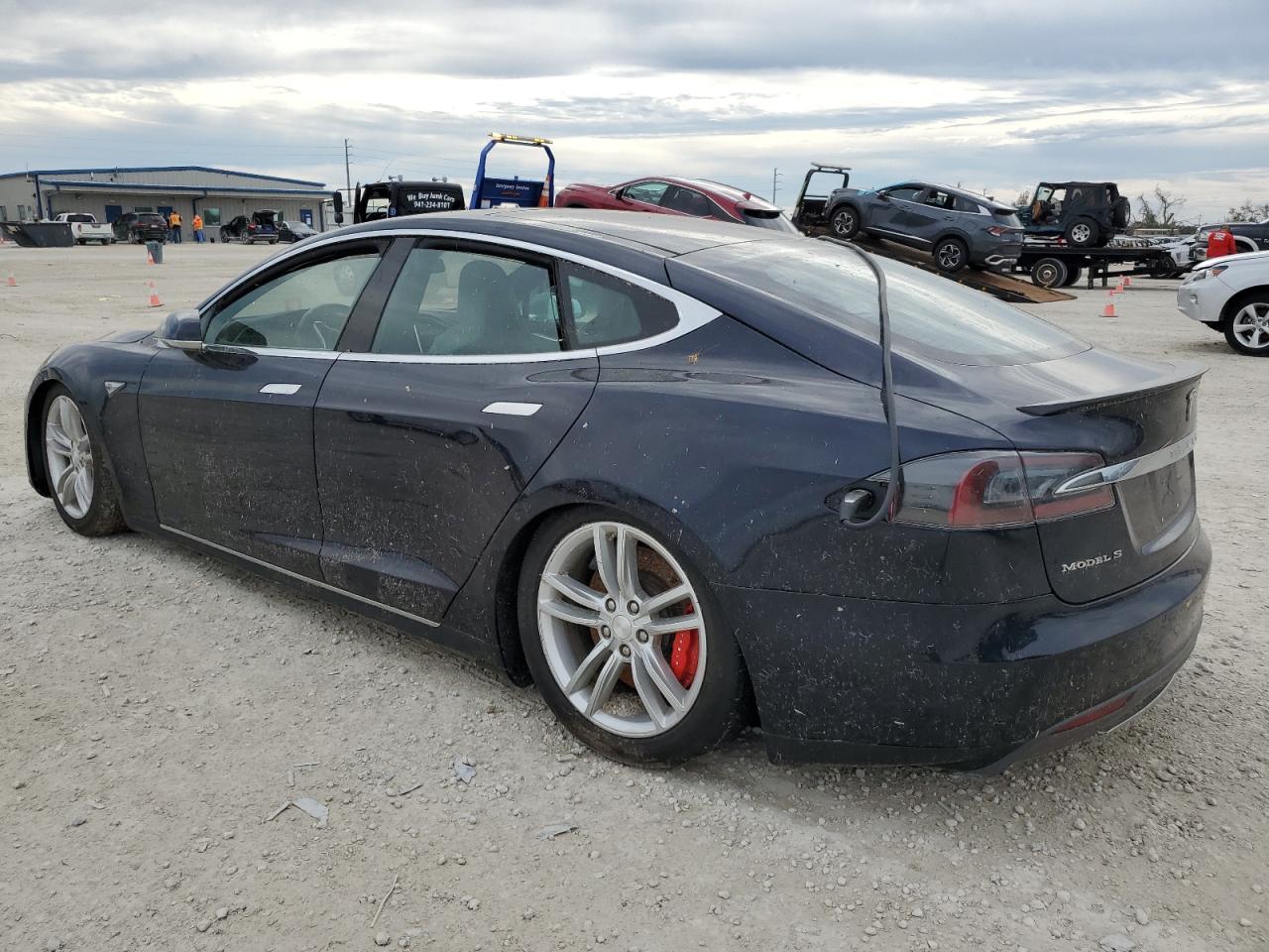 Lot #2990733991 2014 TESLA MODEL S