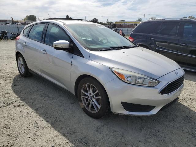 VIN 1FADP3K26FL203520 2015 Ford Focus, SE no.4