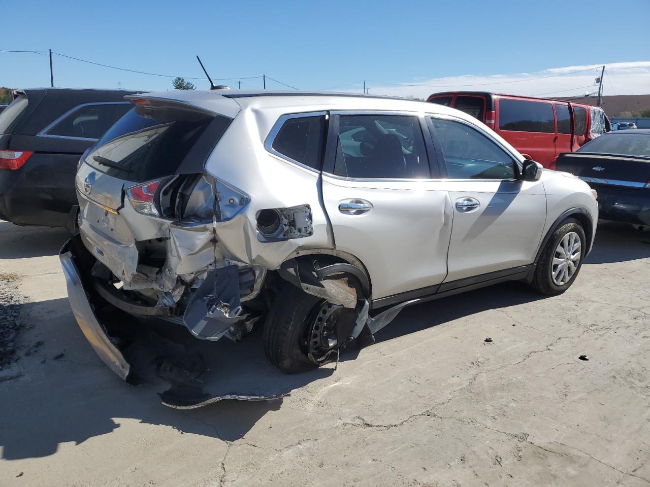 Lot #3026037959 2015 NISSAN ROGUE S