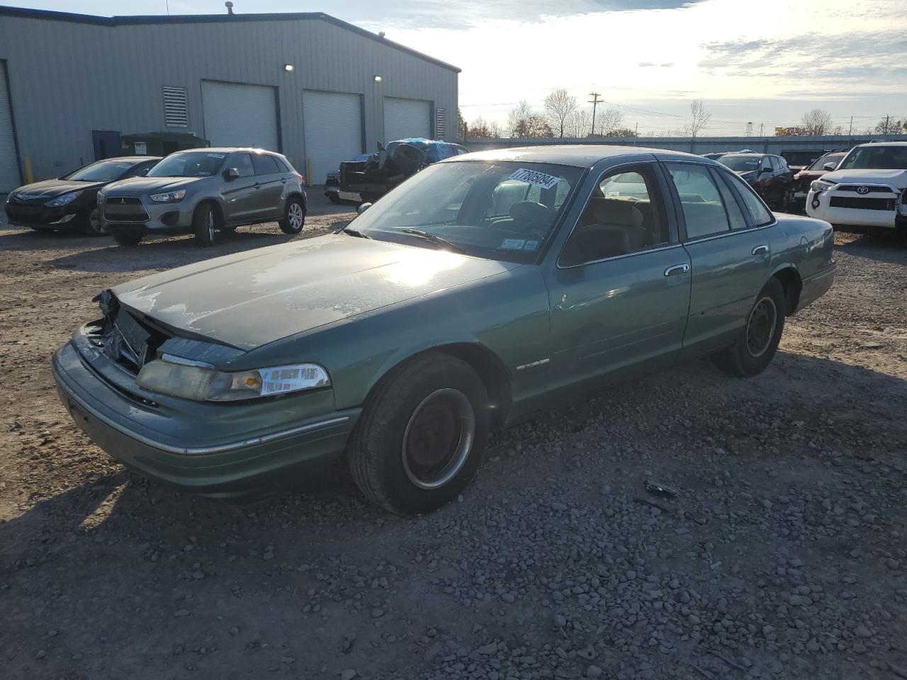 Lot #2986702253 1997 FORD CROWN VICT