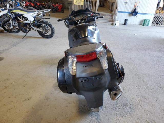 2011 HONDA NT700 V ZDCRC5951BF010071