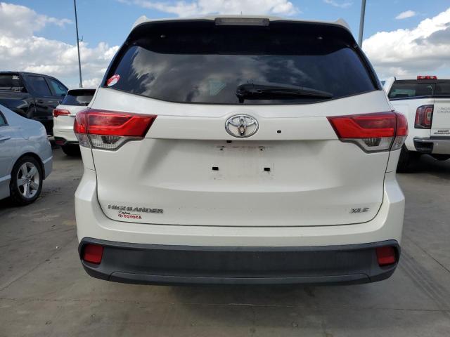 VIN 5TDKZRFH1JS273690 2018 Toyota Highlander, SE no.6