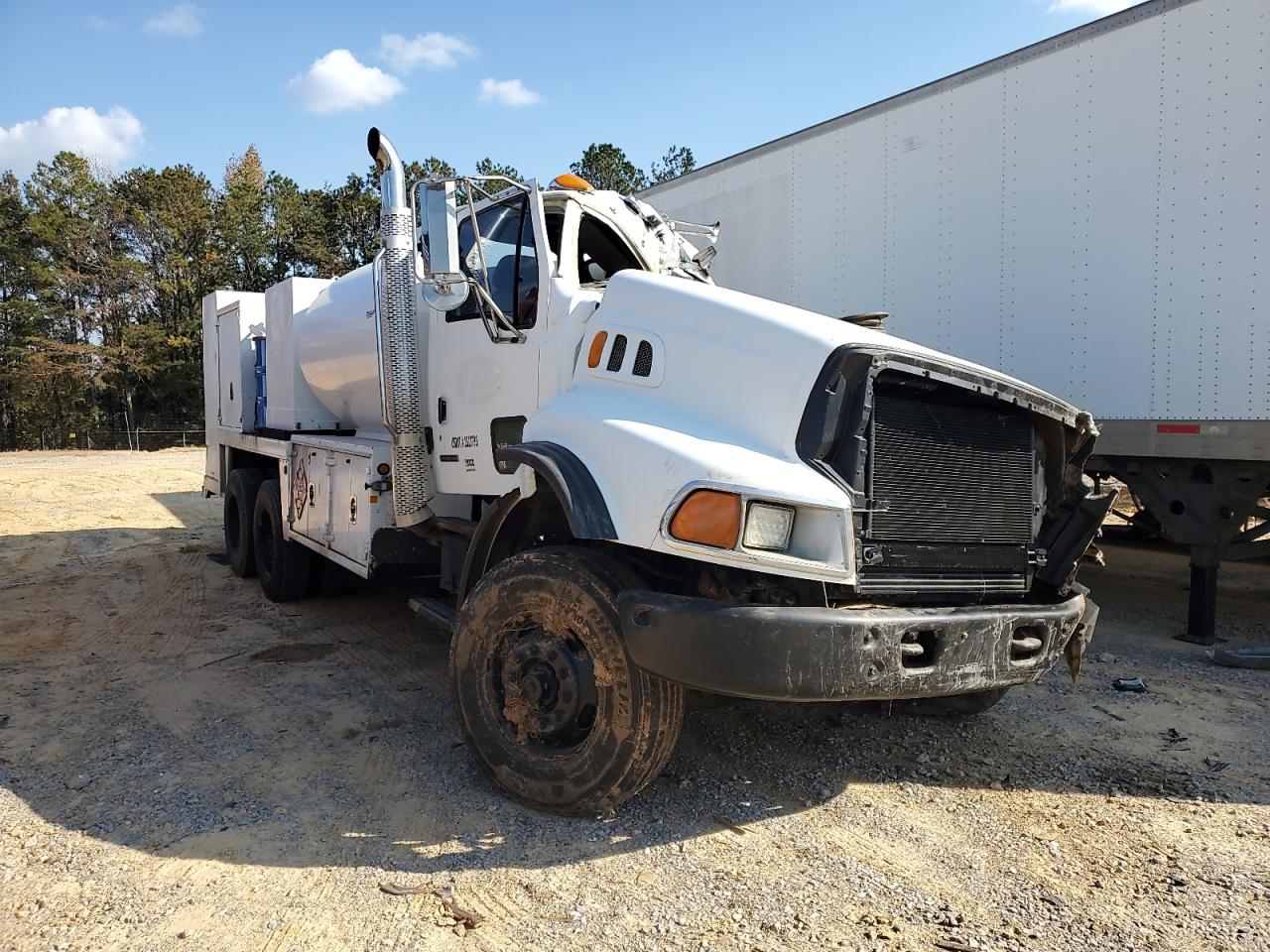  Salvage Sterling Truck Lt 9500