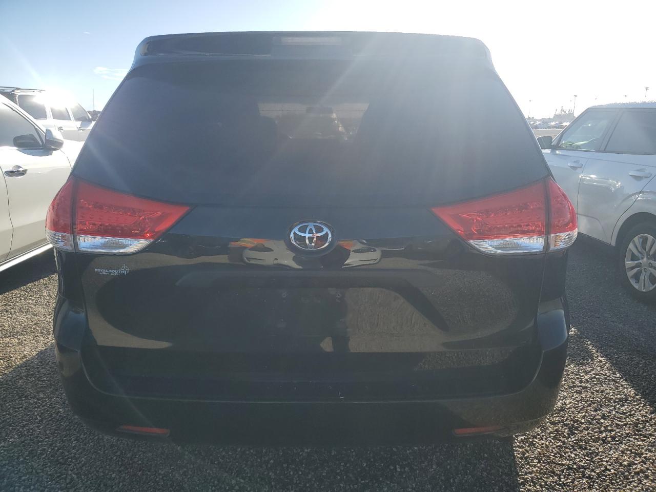 Lot #2957262439 2011 TOYOTA SIENNA BAS