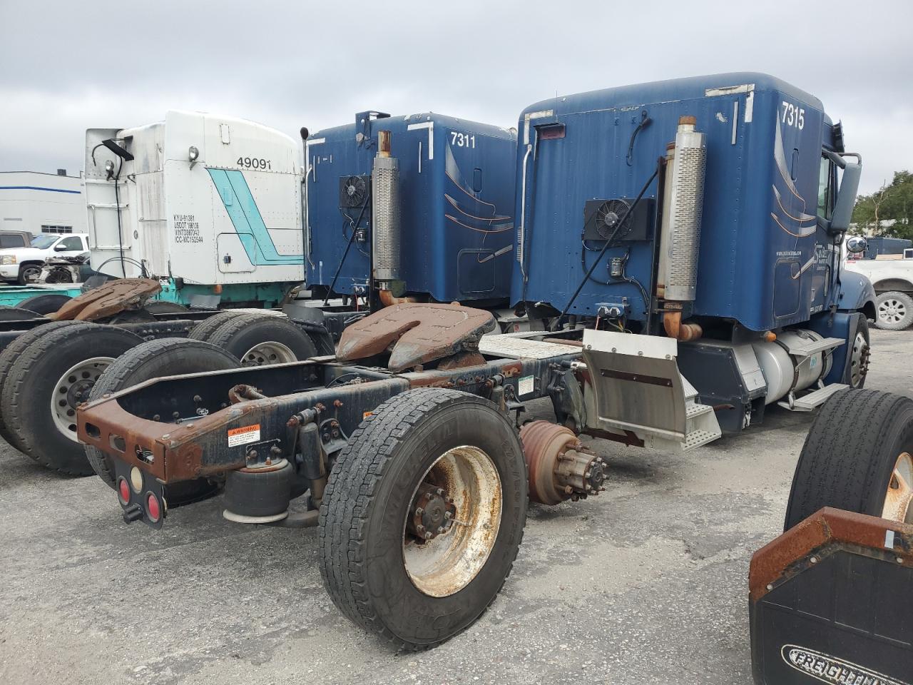 Lot #2944832622 2007 FREIGHTLINER CONVENTION