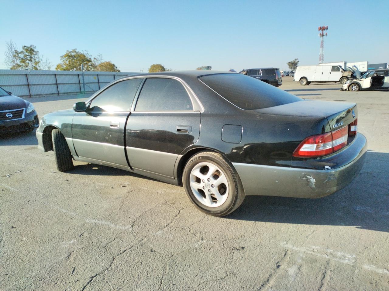 Lot #2928566770 2001 LEXUS ES 300