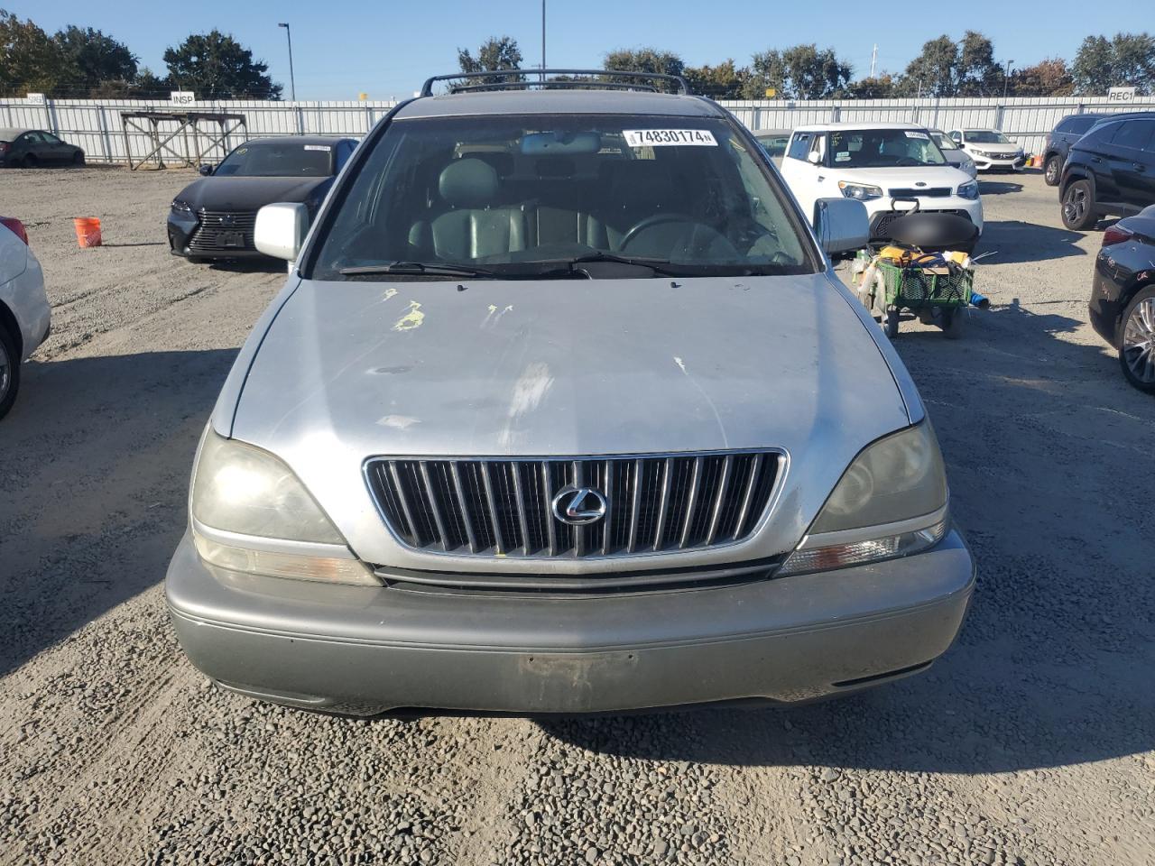 Lot #3033210820 1999 LEXUS RX 300