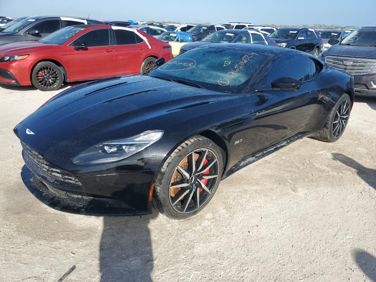 ASTON MARTIN DB11