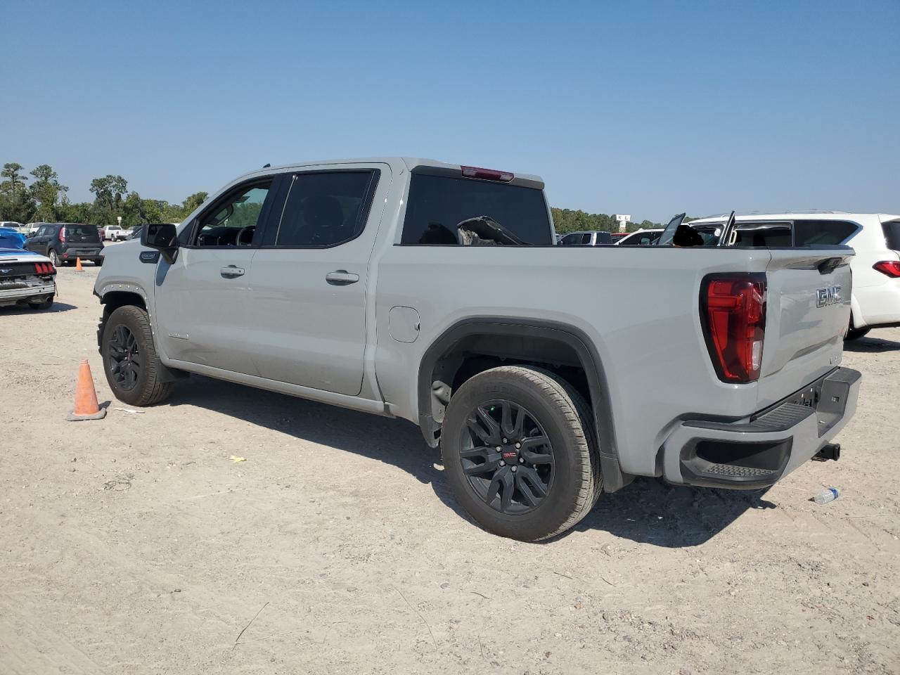 Lot #2989333668 2024 GMC SIERRA C15