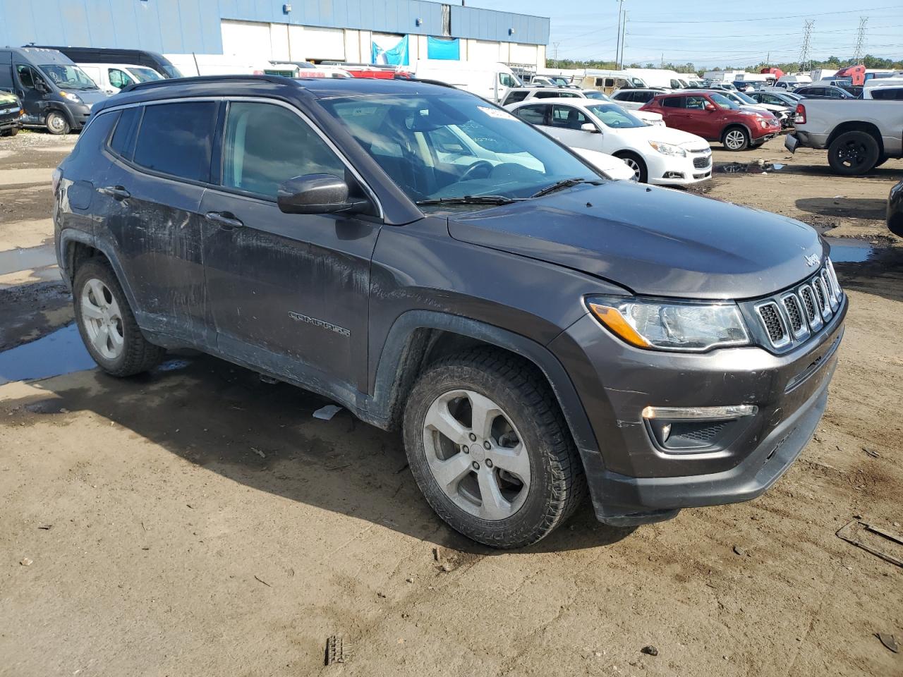 Lot #2876552873 2019 JEEP COMPASS LA