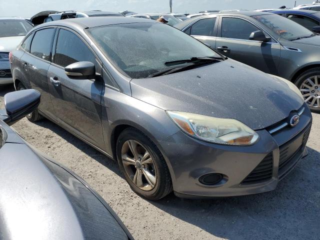 VIN 1FADP3F25EL447930 2014 Ford Focus, SE no.4