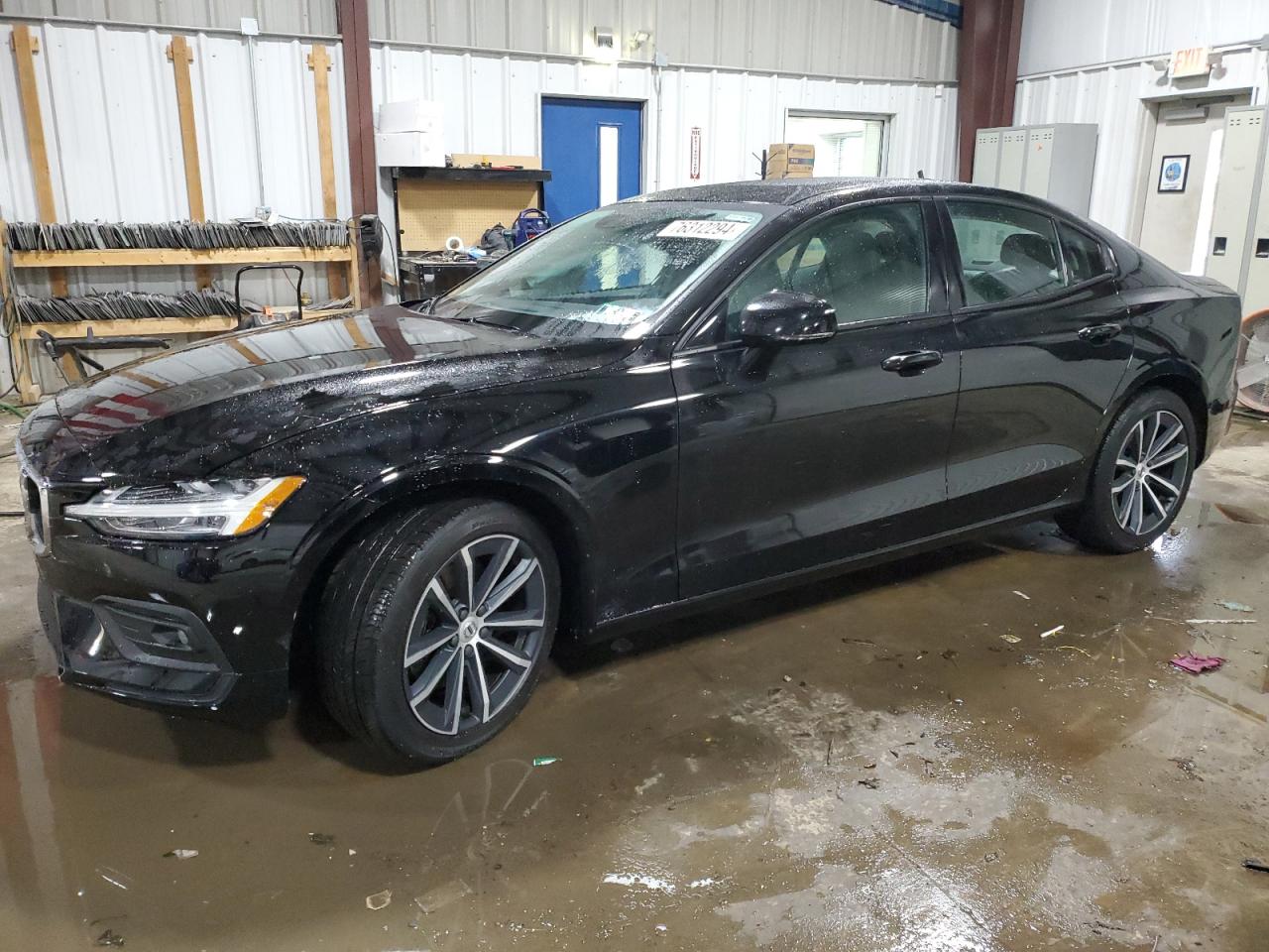 Lot #2972433463 2021 VOLVO S60 T5 MOM