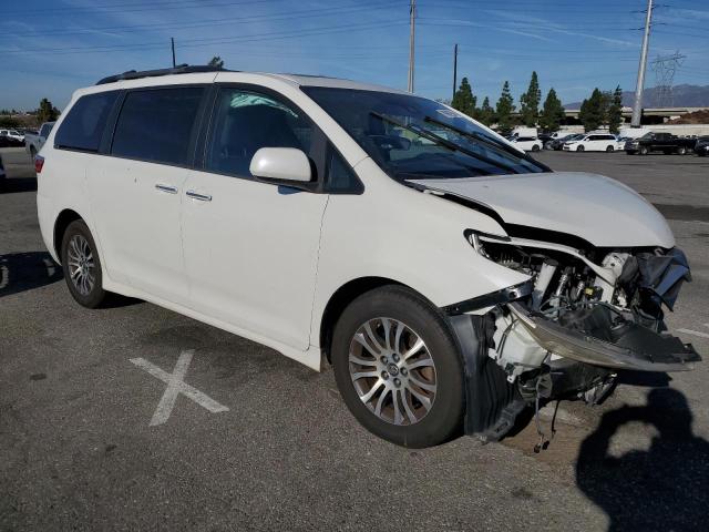 VIN 5TDYZ3DC1JS932995 2018 Toyota Sienna, Xle no.4