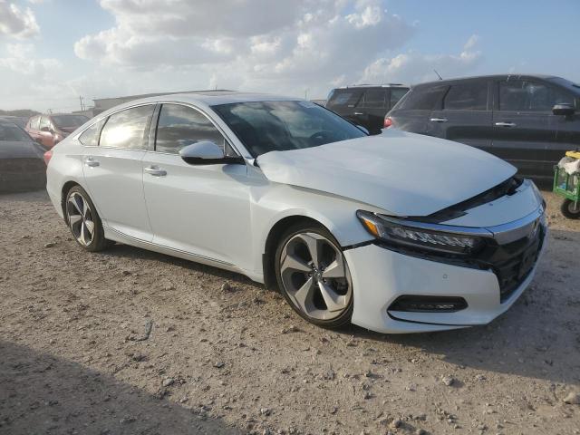 VIN 1HGCV2F94JA043897 2018 Honda Accord, Touring no.4