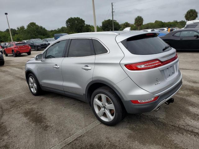 VIN 5LMCJ1C93GUJ28450 2016 Lincoln MKC, Premiere no.2