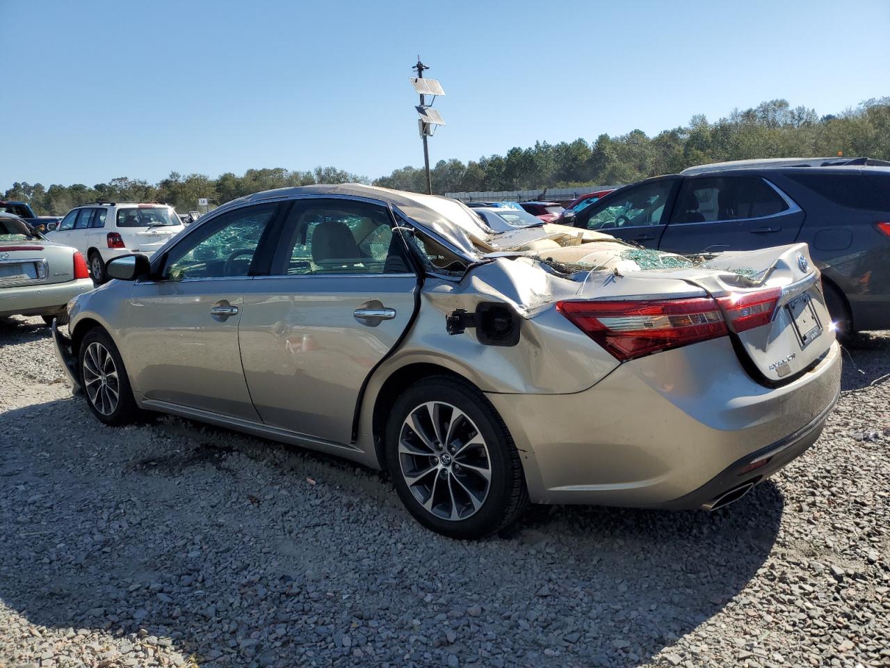 Lot #2962635946 2016 TOYOTA AVALON XLE