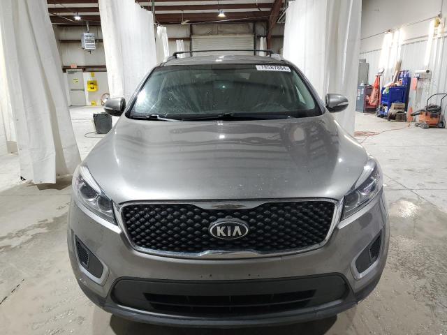 VIN 5XYPGDA35JG395377 2018 KIA Sorento, LX no.5