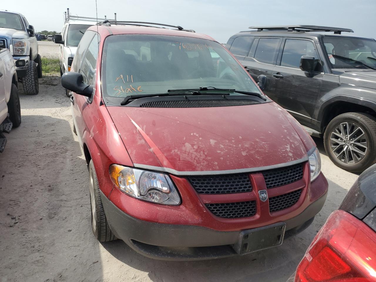 Lot #3008705117 2001 DODGE CARAVAN SE