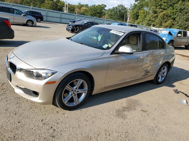 VIN WBA3C3G55ENS69979 2014 BMW 3 Series, 320 I Xdrive no.1