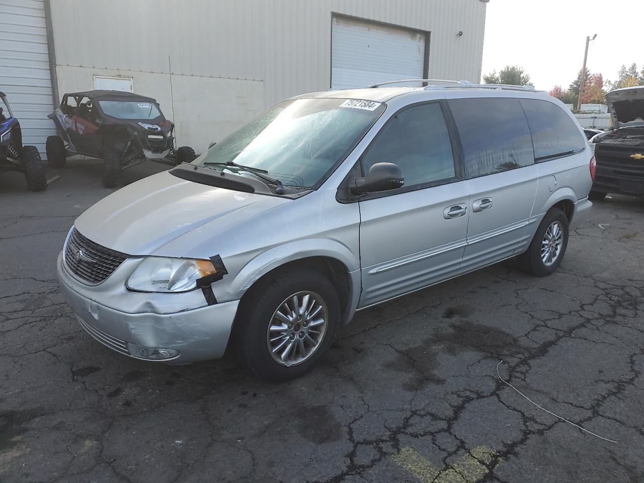 Lot #3029440690 2002 CHRYSLER TOWN & COU