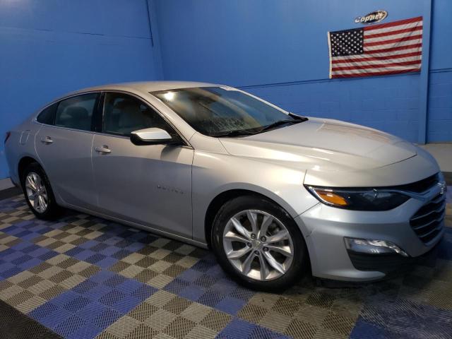 VIN 1G1ZD5ST2KF110606 2019 Chevrolet Malibu, LT no.4