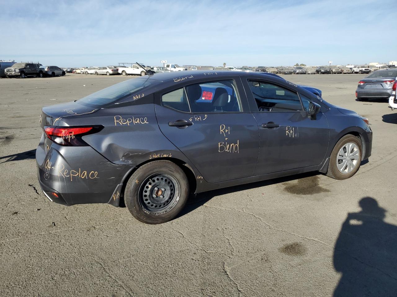 Lot #2986958857 2023 NISSAN VERSA S