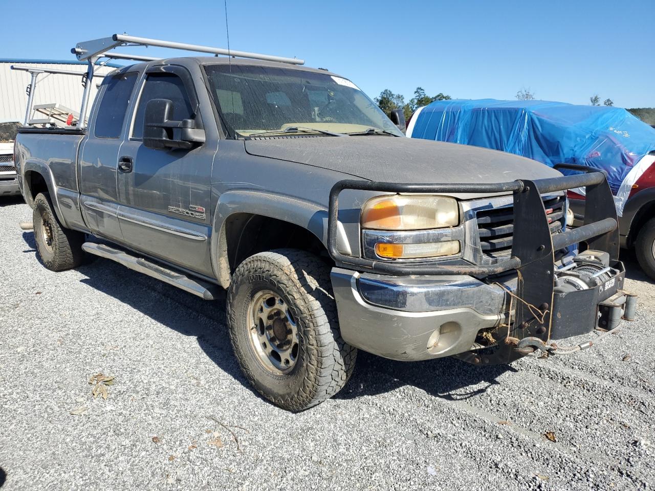 Lot #2909980096 2003 GMC SIERRA K25