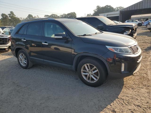 VIN 5XYKT3A68FG630744 2015 KIA Sorento, LX no.4