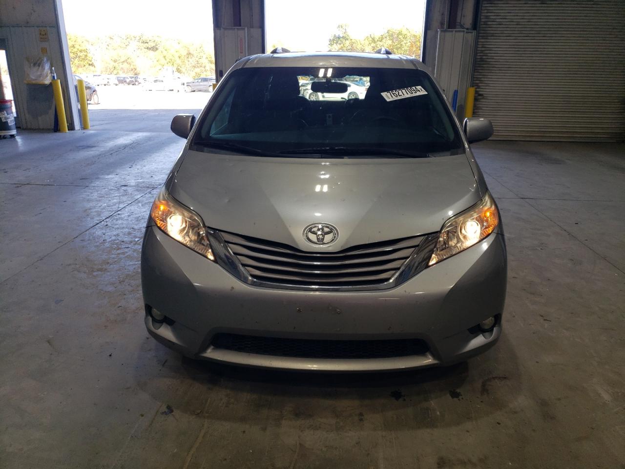 Lot #2926494283 2015 TOYOTA SIENNA XLE