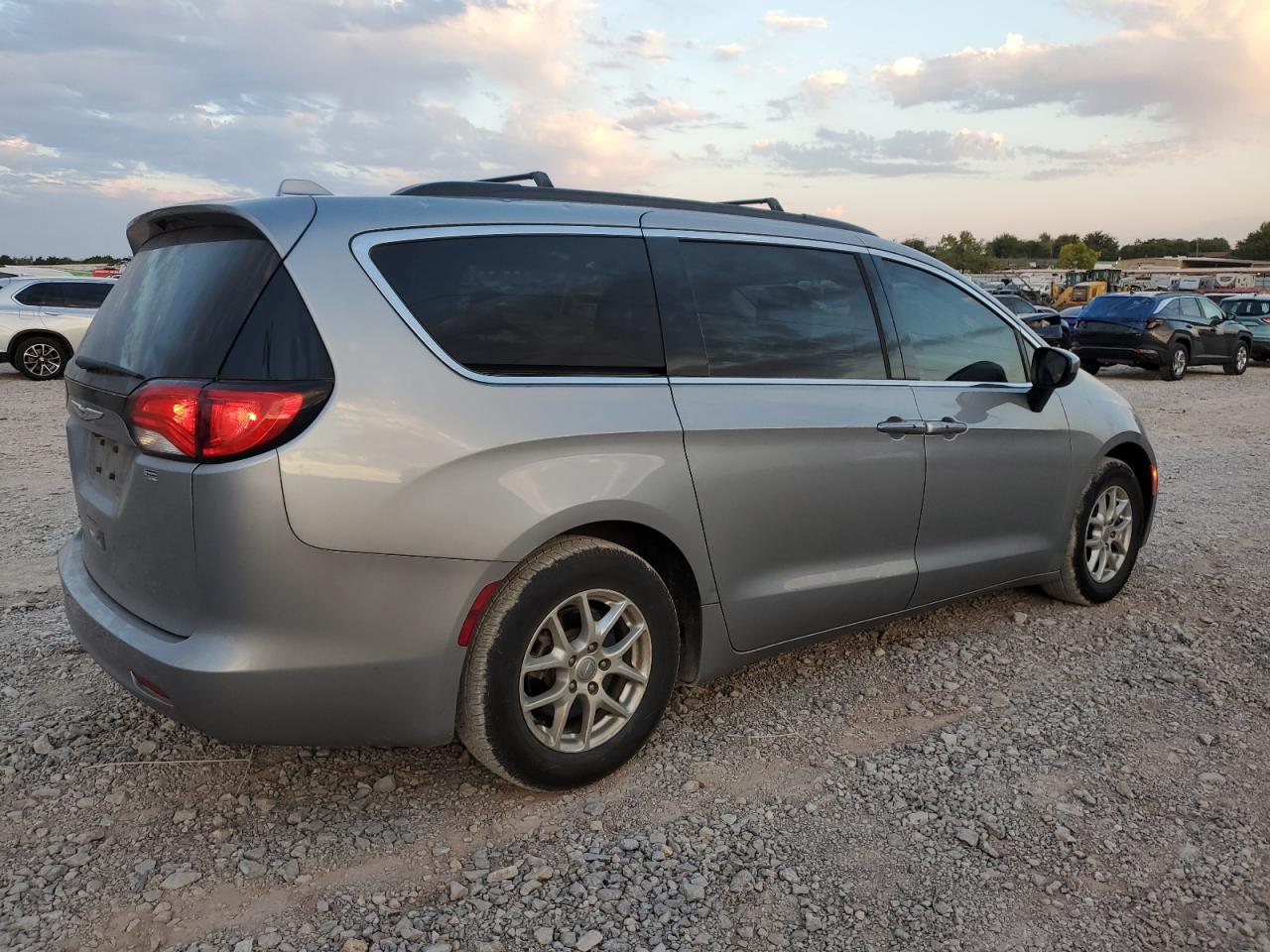 Lot #2955432513 2020 CHRYSLER VOYAGER LX