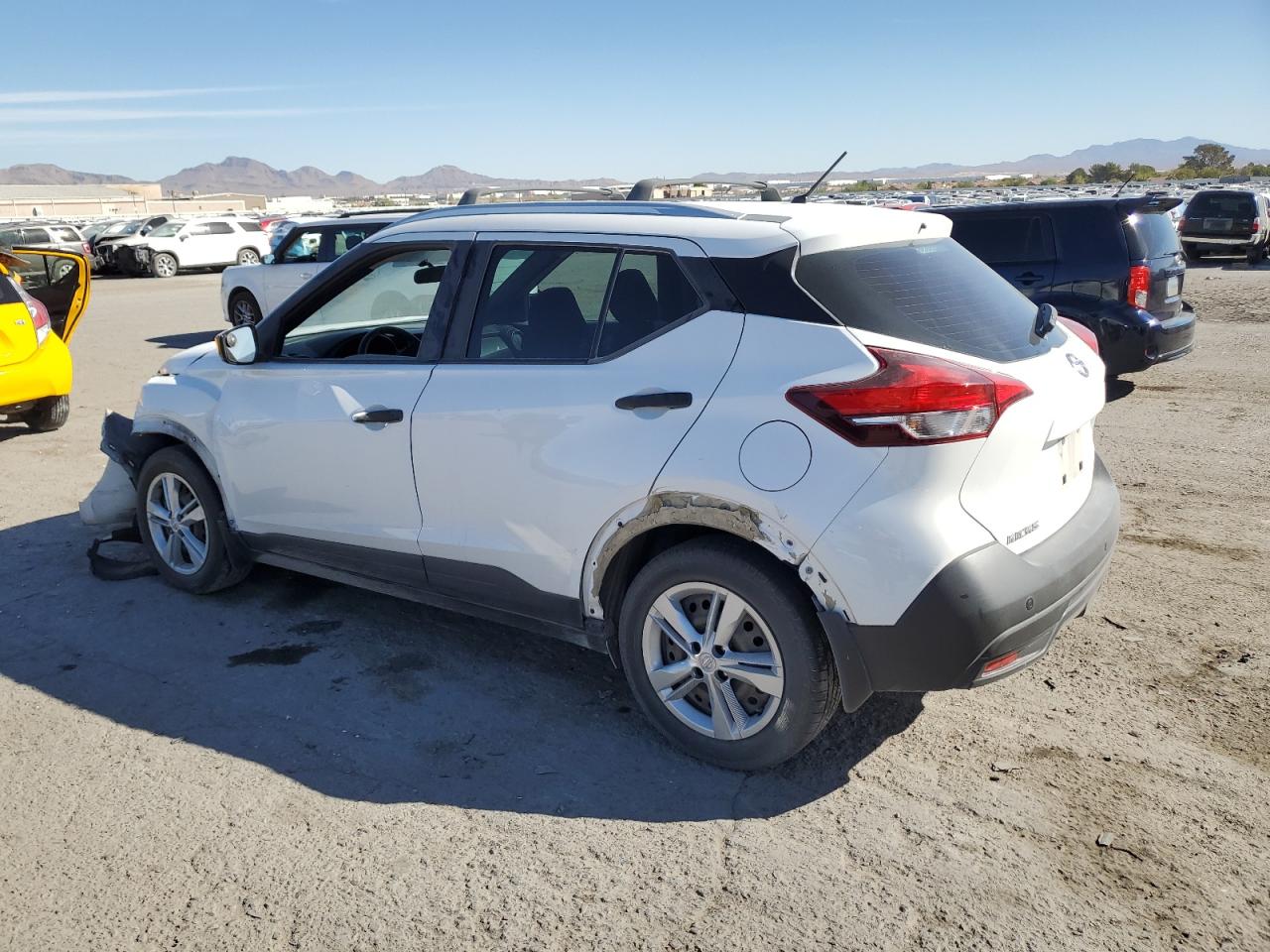 Lot #2972739629 2018 NISSAN KICKS S