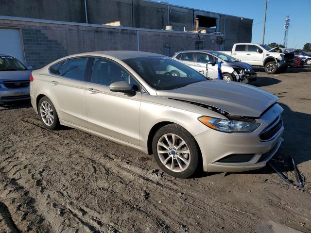 VIN 3FA6P0H71HR117613 2017 Ford Fusion, SE no.4