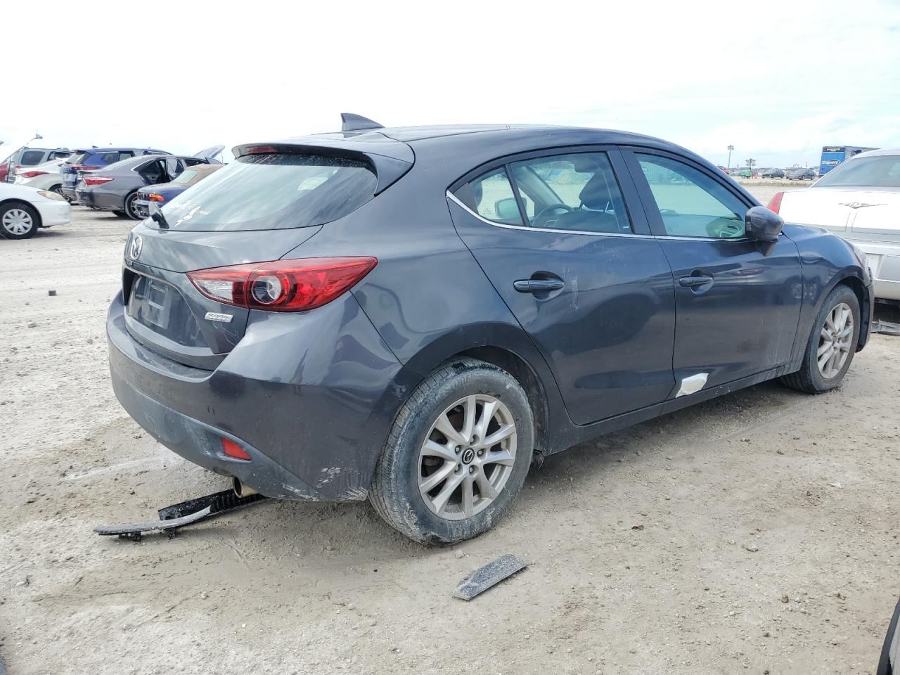 Lot #2960276880 2016 MAZDA 3 GRAND TO