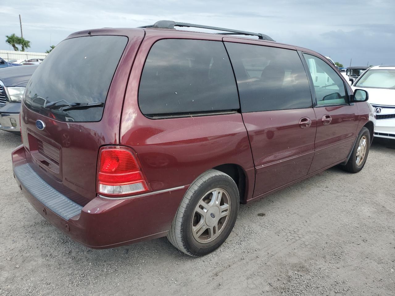 FORD FREESTAR S 2007 burgundy  gas 2FMZA52247BA09028 photo #4