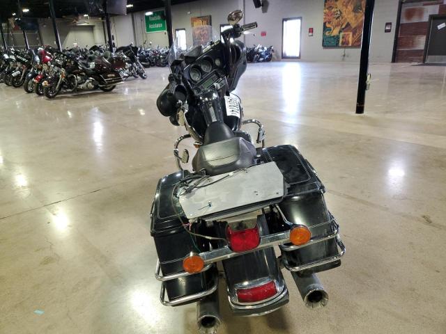 2010 HARLEY-DAVIDSON FLHTCU 1HD1FC412AB675005