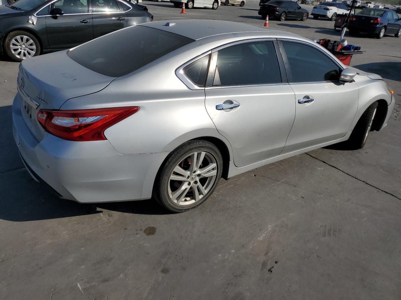 Lot #2960066071 2016 NISSAN ALTIMA 3.5