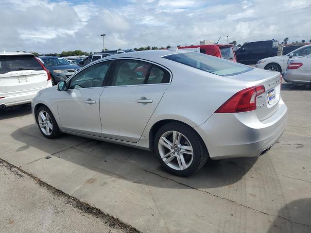 VIN YV140MFK9F1347891 2015 Volvo S60, Premier no.2