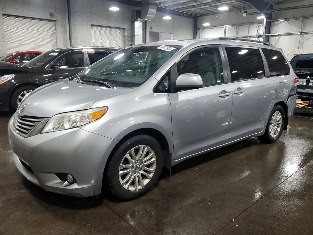 Lot #2895572617 2011 TOYOTA SIENNA XLE